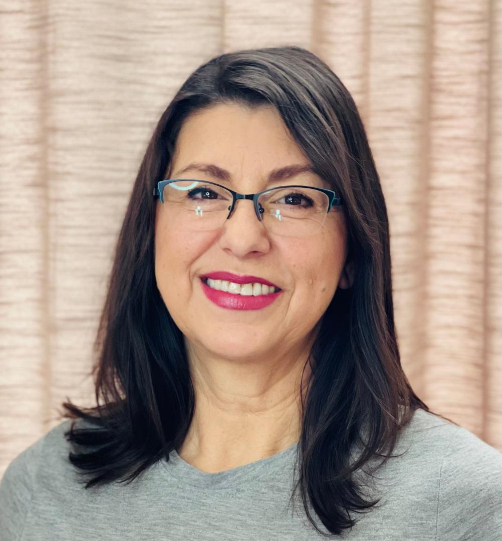 Clara Garza Mackintosh