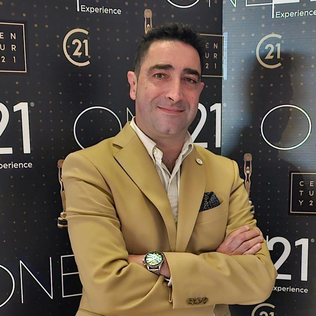 DANIEL LARRUBIA MARCHAL