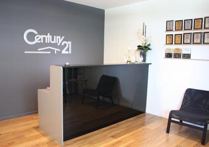 CENTURY 21 Central GC