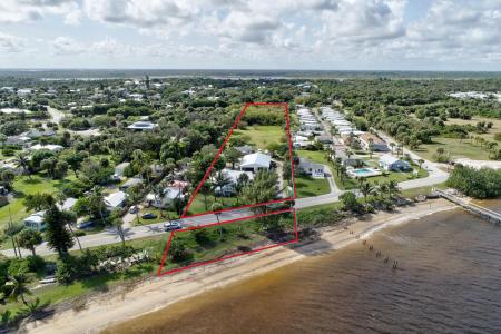 4730 NE Indian River Drive, Jensen Beach, Floryda 34957, USA