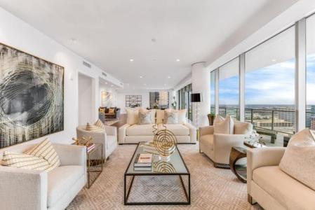 7901 Windrose Avenue, Plano, Texas 75024, Estados Unidos