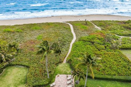 3090 S Ocean Boulevard, Manalapan, Florida 33462
