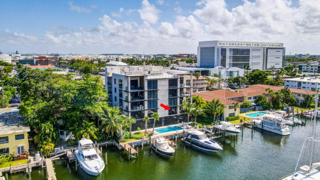 1507 SE 15th Street 202, Fort Lauderdale, Florida 33316, USA