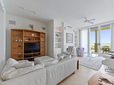 200 E Sea Colony Drive 2b, Vero Beach, Florida 32963