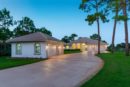 2821 SE North Lookout Boulevard, Port Saint Lucie, Florida 34984