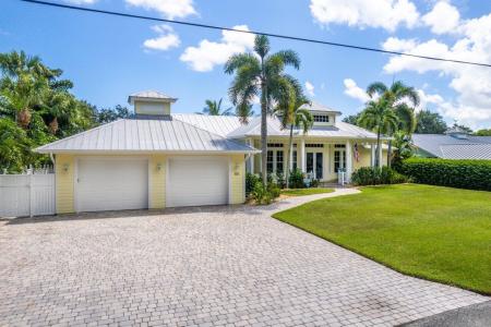 851 SW Pine Tree Lane, HIDEAWAY ISLES, Palm City, 플로리다 34990, 미국