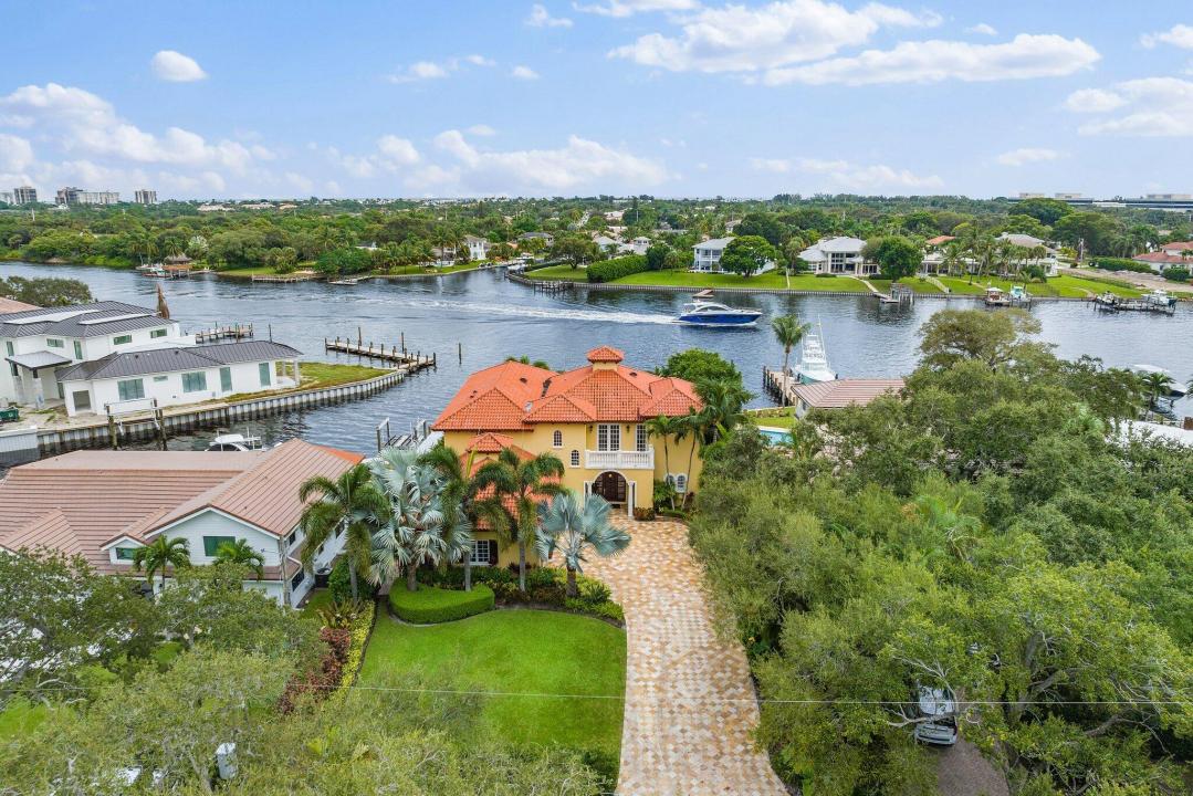 12864 S Shore Drive, Palm Beach Gardens, Florida 33410