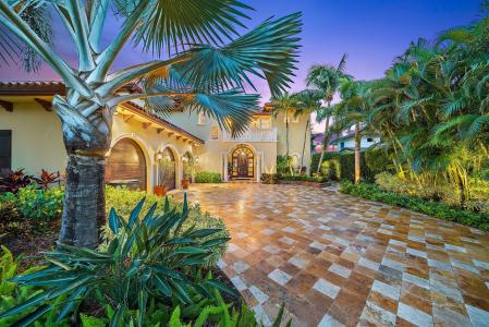 12864 S Shore Drive, Palm Beach Gardens, Florida 33410