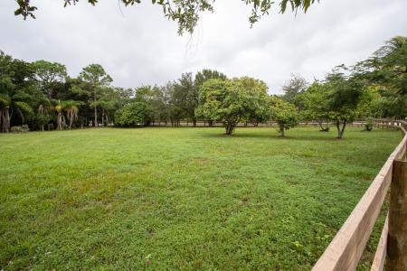 16130 Rustic Road, Wellington, Floryda 33470, USA