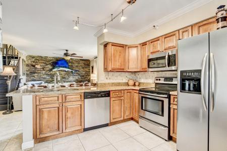 140 Yacht Club Way 101, Yacht Club, Hypoluxo, Florida 33462