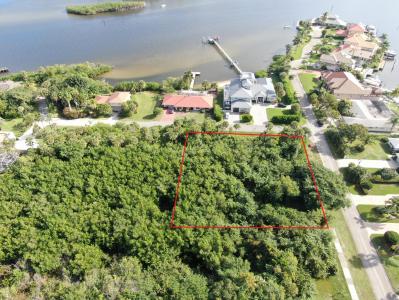 4200 SE Peterson Lane, Stuart, Florida 34997
