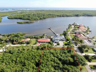 4200 SE Peterson Lane, Stuart, Florida 34997