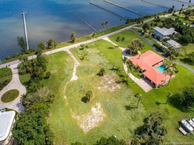 2829 S Indian River Drive, Fort Pierce, Florida 34982