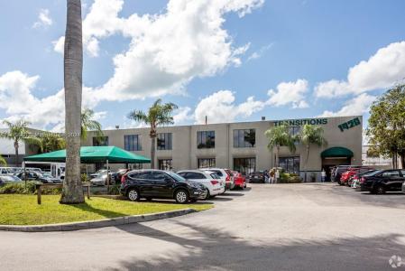 1926 NE 154th St 2nd floor, North Miami Beach, FL 33162