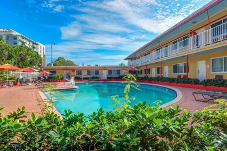 1010 S Federal Hwy, Hollywood, FL 33020