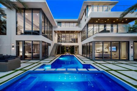 440 Mola Ave, Fort Lauderdale, FL 33301