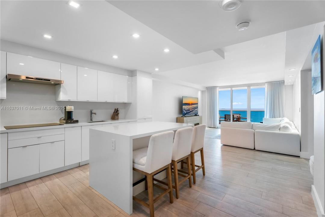 2301 Collins Ave 1523-24, Miami Beach, FL 33139