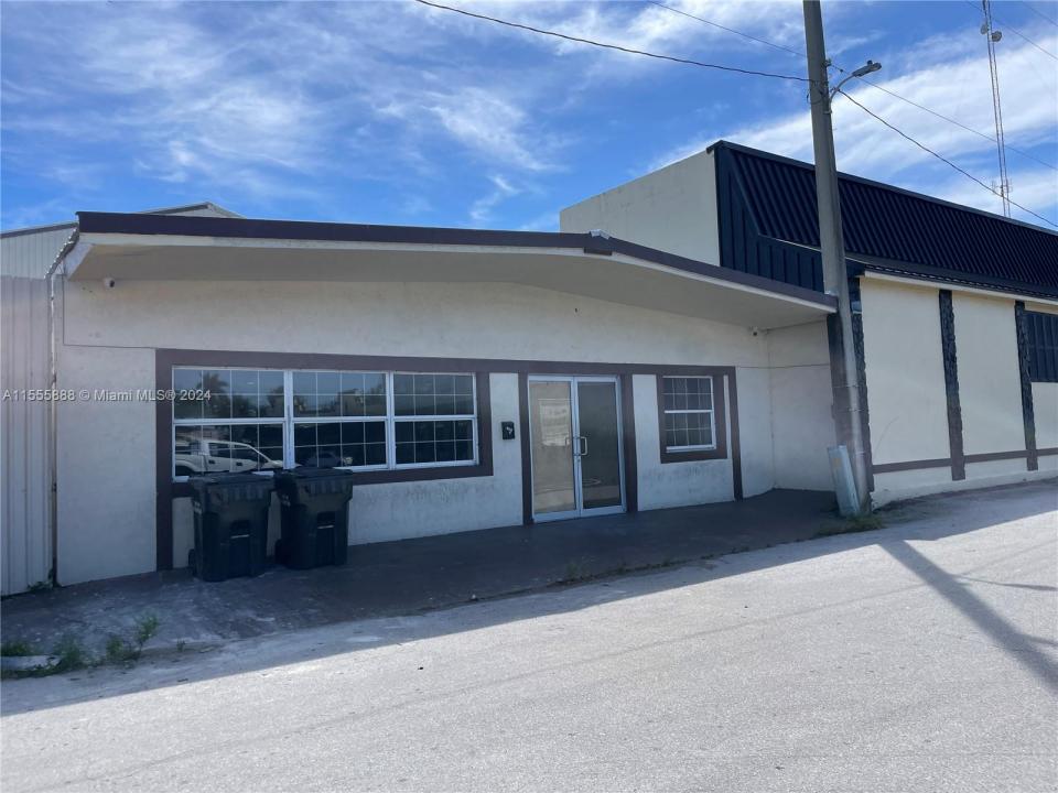225 E Ventura Ave, Clewiston, FL 33440