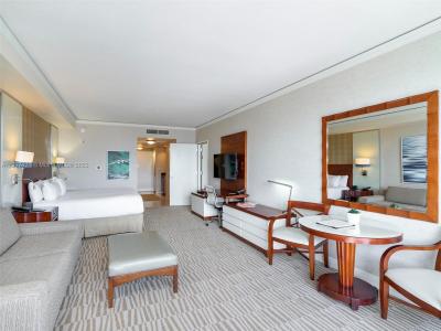 18001 Collins Ave 811, Sunny Isles Beach, Florida 33160, USA