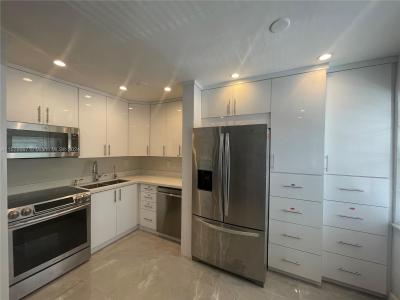 4732 SW 33rd Ave 202, Dania Beach, Florida 33312, USA