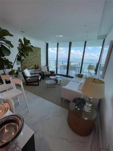 3131 NE 7th Ave 4403, Miami, Florida 33137, USA