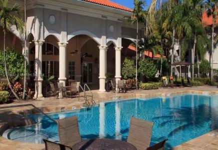 11600 SW 2nd St 18208, Pembroke Pines, Florida 33025, USA