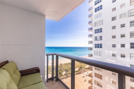 6039 Collins Ave 1004, Miami Beach, Florida 33140, USA