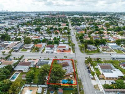 901 E 32nd St, Hialeah, Florida 33013, Stati Uniti