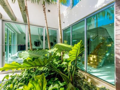 320 W Heather Dr, Key Biscayne, Florida 33149