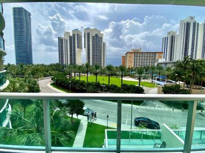19370 Collins Ave 415, Sunny Isles Beach, Florida 33160, USA