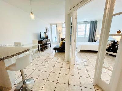 100 Lincoln Rd 1019, Miami Beach, Florida 33139, USA