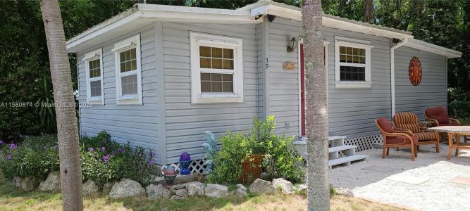39 Transylvania Ave, Key Largo, Florida 33037, USA