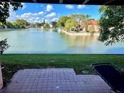 5641 NW 16th St 12, Lauderhill, Florida 33313, HOA KỲ