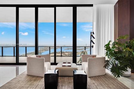 1000 Biscayne Blvd 5501, Miami, Florida 33132