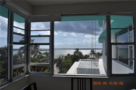 5255 Collins Ave 4F, Miami Beach, Florida 33140, USA