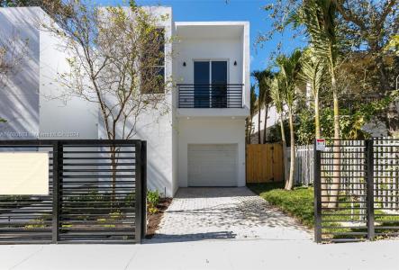 3162 Plaza St., Miami, Florida 33133, USA