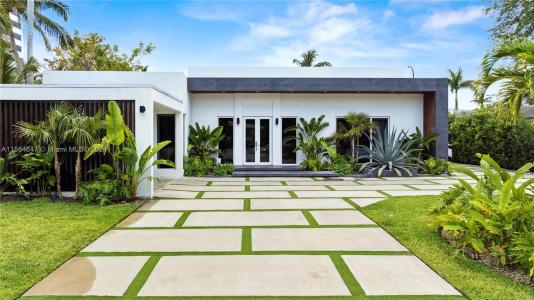 4740 Bay Point Rd, Miami, Florida 33137, USA