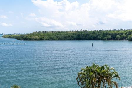 500 Bayview Dr 426, Sunny Isles Beach, Florida 33160, USA