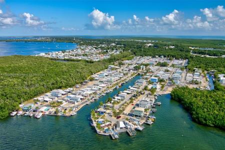 325 Calusa St 122, Key Largo, Florida 33037, USA
