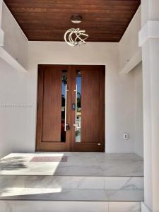 13240 Ortega Ln 0, North Miami, Florida 33181, Stati Uniti