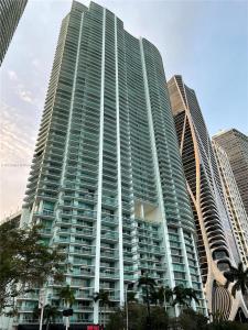 900 E Biscayne Blvd 3404, Miami, Florida 33132, USA