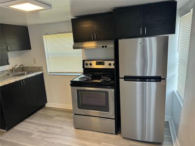 1121 NW 40th St 1G, Miami, Florida 33127, USA