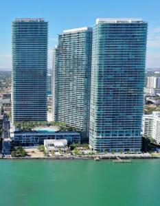 650 NE 32 street 1805, Miami, Florida 33137, USA