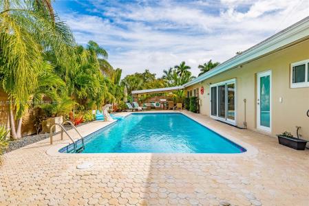 3320 NE 18th Ter, Oakland Park, Florida 33306, USA