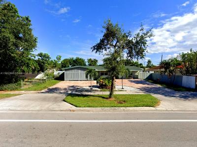 3335 N 10th Ave N, Palm Springs, Florida 33461, USA