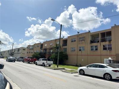 1300 W 53rd St 19, Hialeah, Florida 33012, USA