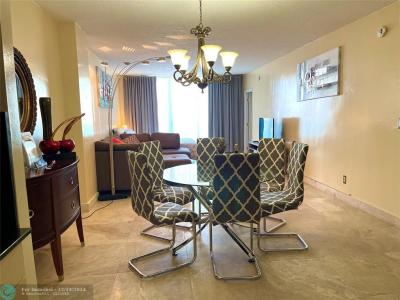 19370 Collins Ave, Ocean Reserve, Sunny Isles Beach, Floryda 33160, USA