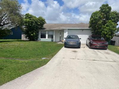 1226 SW Curry St, Port St. Lucie, Florida 34983, USA