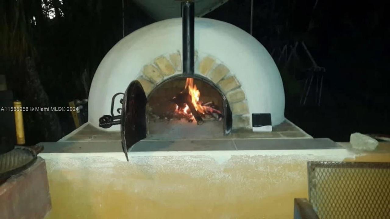 CarQuebrada Honda Km 3.5 QUINTA EN CD COLON COSTA RICA, New York 10701, Stati Uniti