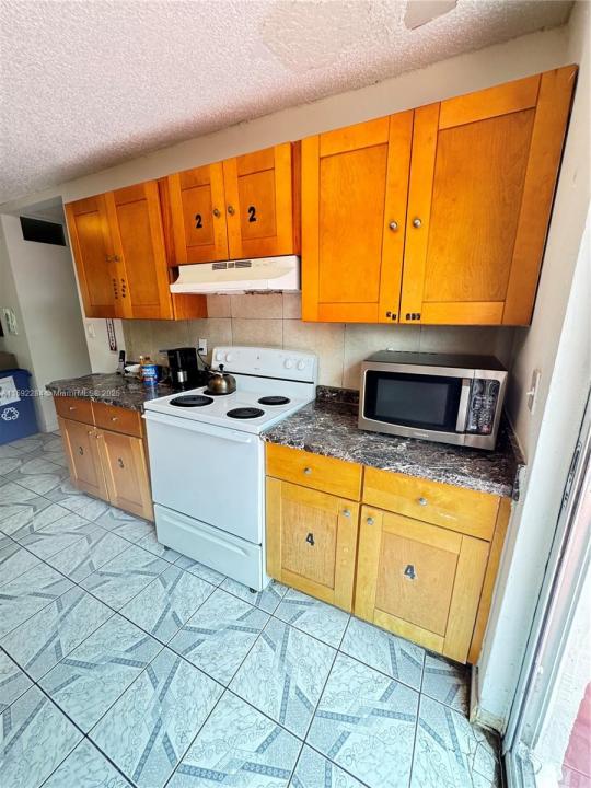 Fort Lauderdale, FL 33304